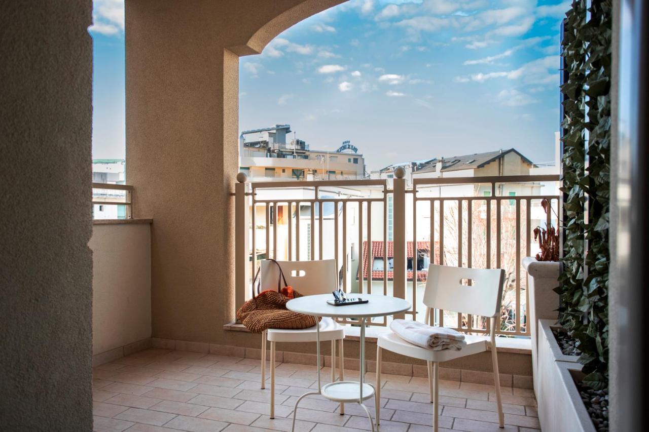 Mona Lisa Hotel Каттоліка Екстер'єр фото